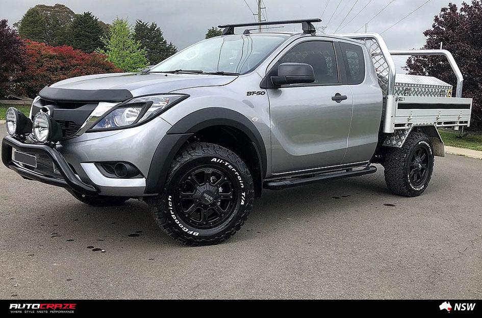 MAZDA BT 50 MO984 SHIFT MATTE BLACK WITH GLOSS BLACK INSERTS